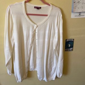 White long sleeve sweater cardigan